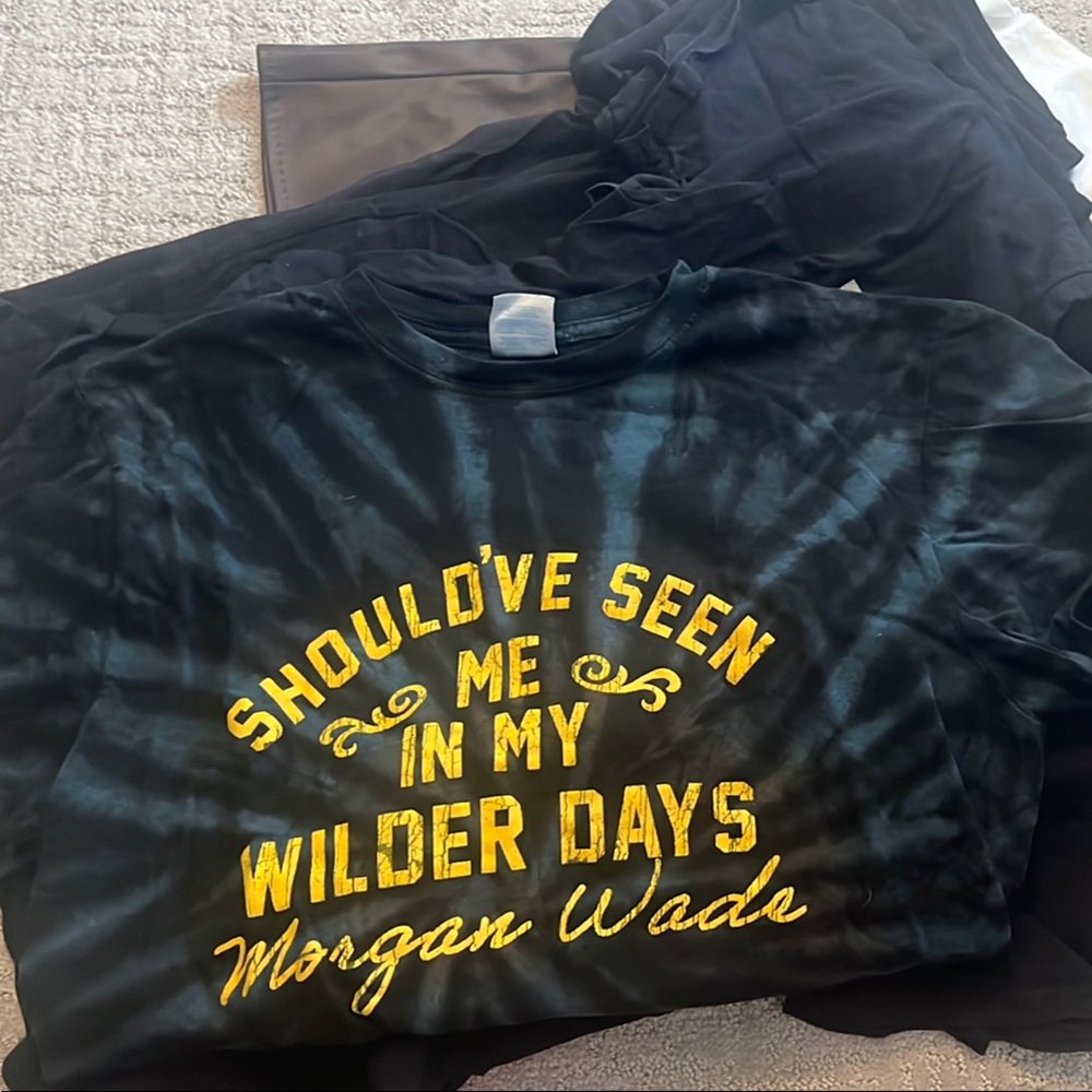 Morgan Wade Graphic Tee - Black and Gold
